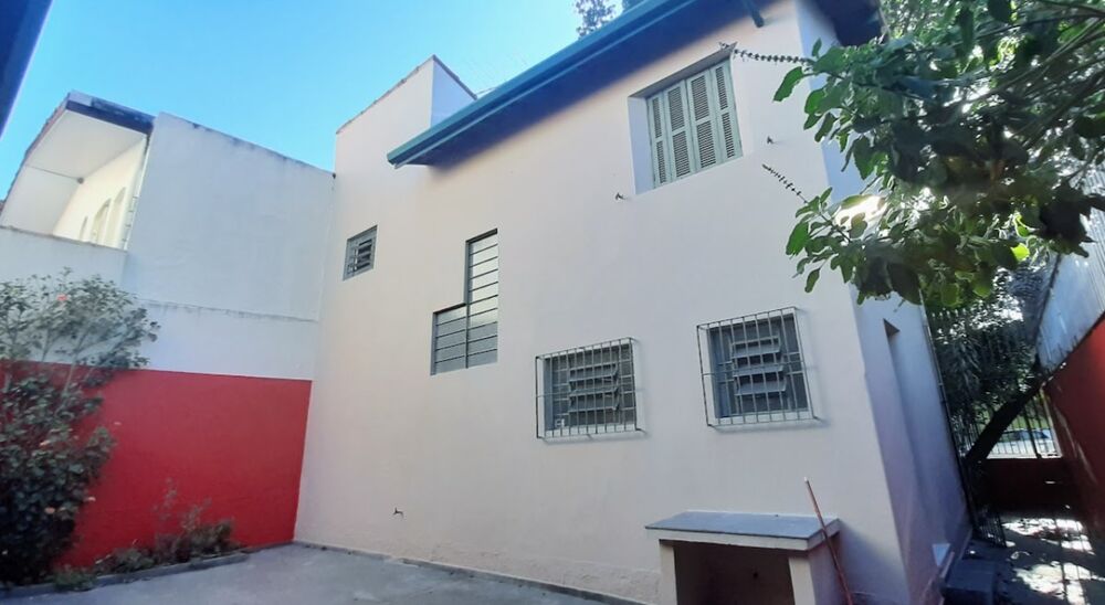 Casa à venda com 3 quartos, 120m² - Foto 1
