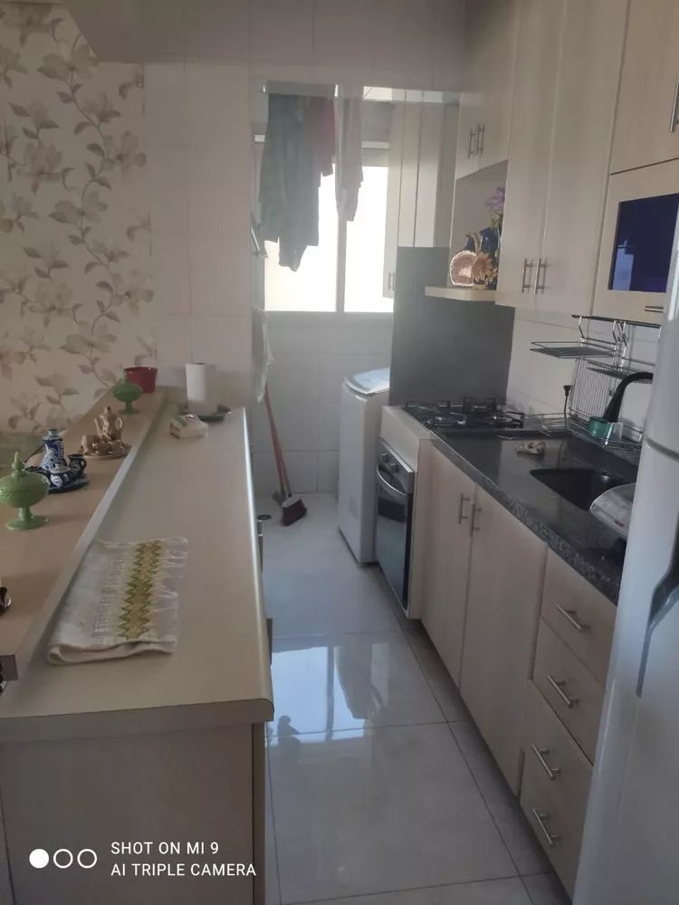 Apartamento à venda com 3 quartos, 63m² - Foto 2