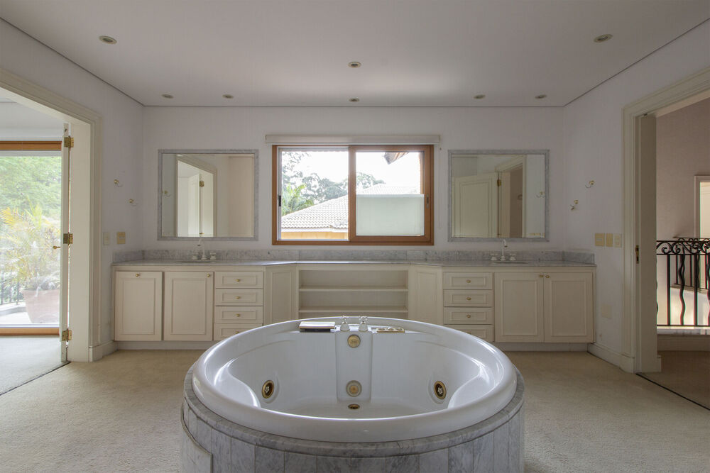 Casa de Condomínio para alugar com 4 quartos, 711m² - Foto 13
