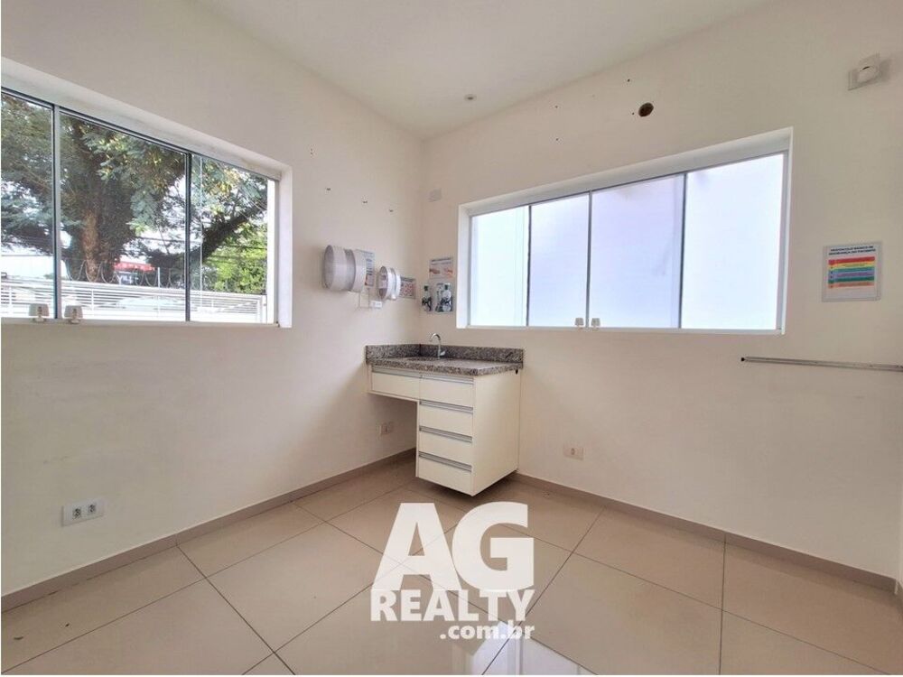 Casa à venda com 9 quartos, 495m² - Foto 4