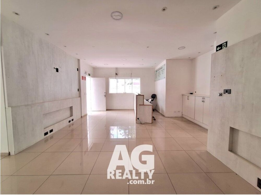 Casa à venda com 9 quartos, 495m² - Foto 1