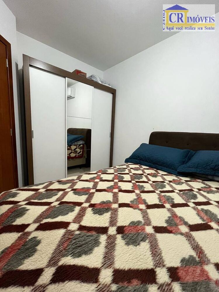 Casa à venda com 2 quartos, 67m² - Foto 1