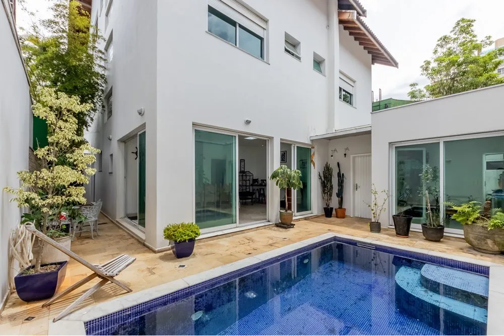 Casa, 6 quartos, 360 m² - Foto 2