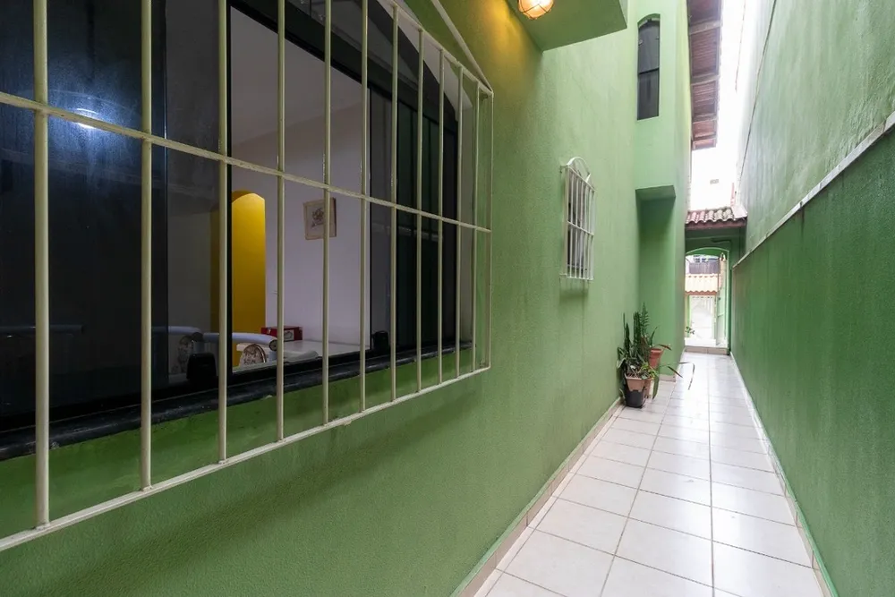 Casa, 3 quartos, 222 m² - Foto 2