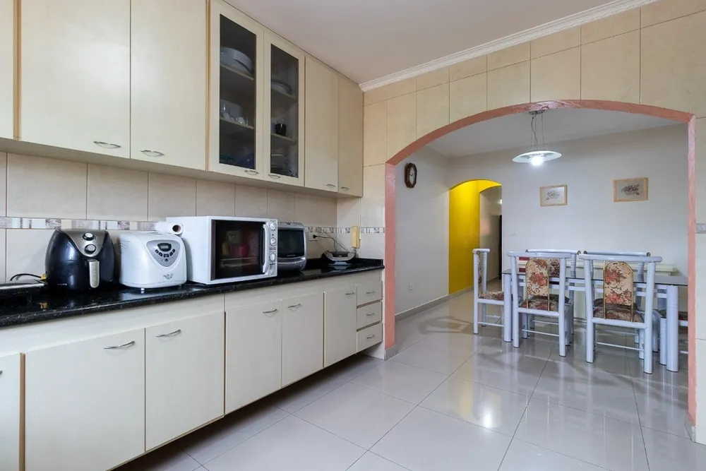 Casa, 3 quartos, 222 m² - Foto 1