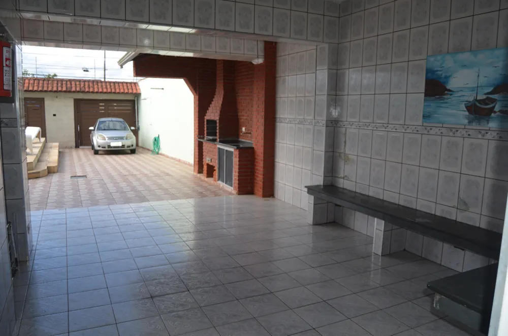 Casa, 5 quartos, 258 m² - Foto 1