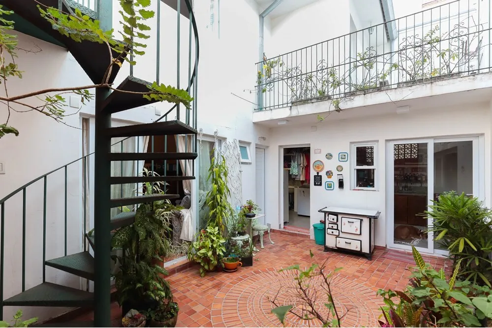 Casa, 4 quartos, 240 m² - Foto 1