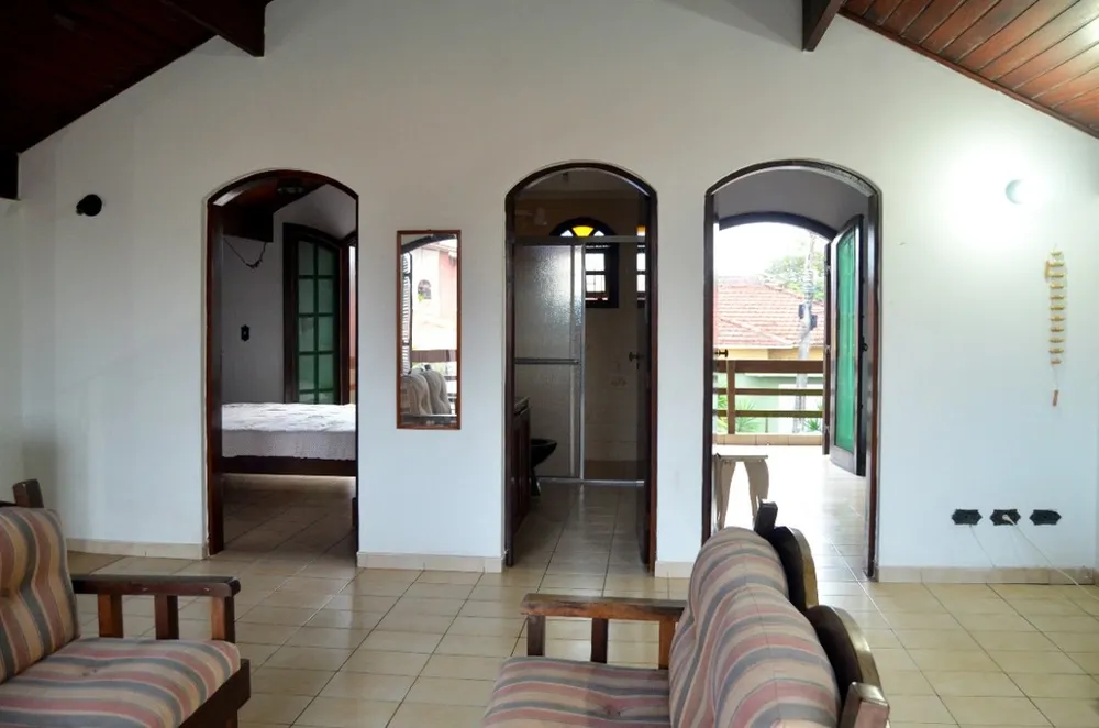 Casa, 4 quartos, 205 m² - Foto 1