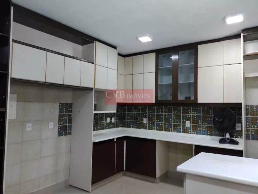 Casa, 3 quartos, 300 m² - Foto 3