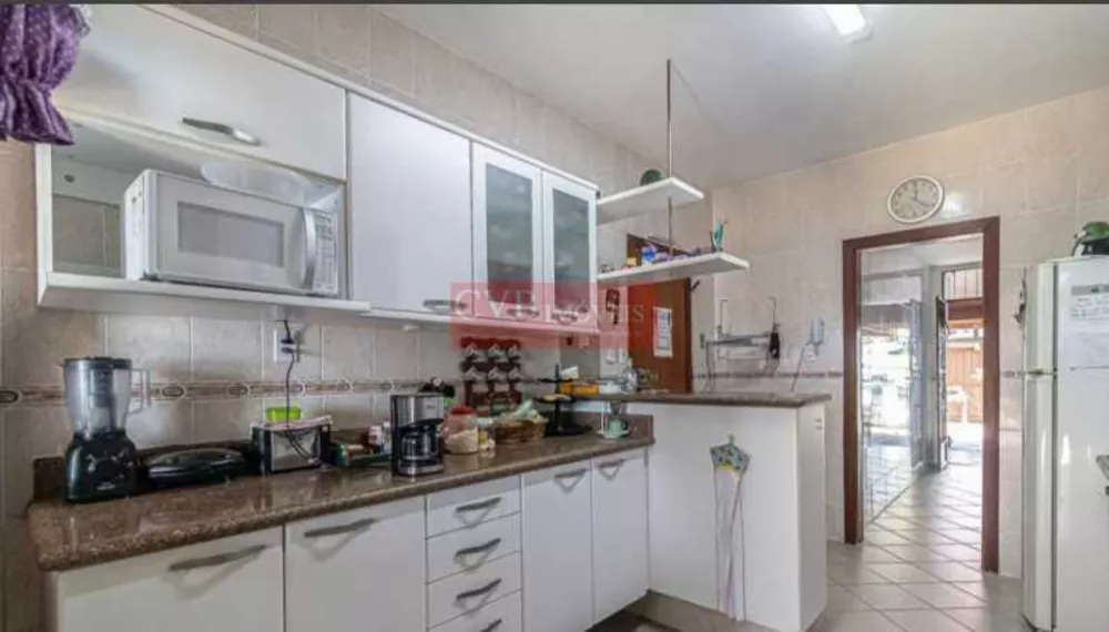 Casa de Condomínio à venda com 3 quartos, 160m² - Foto 1