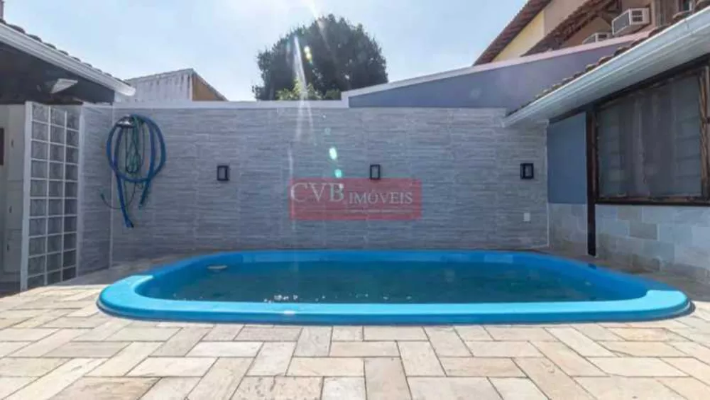 Casa de Condomínio à venda com 3 quartos, 160m² - Foto 2