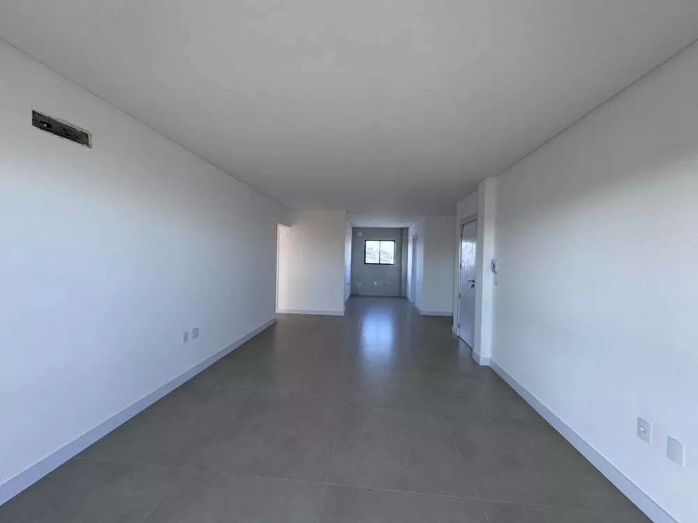 Apartamento à venda com 3 quartos, 103m² - Foto 2