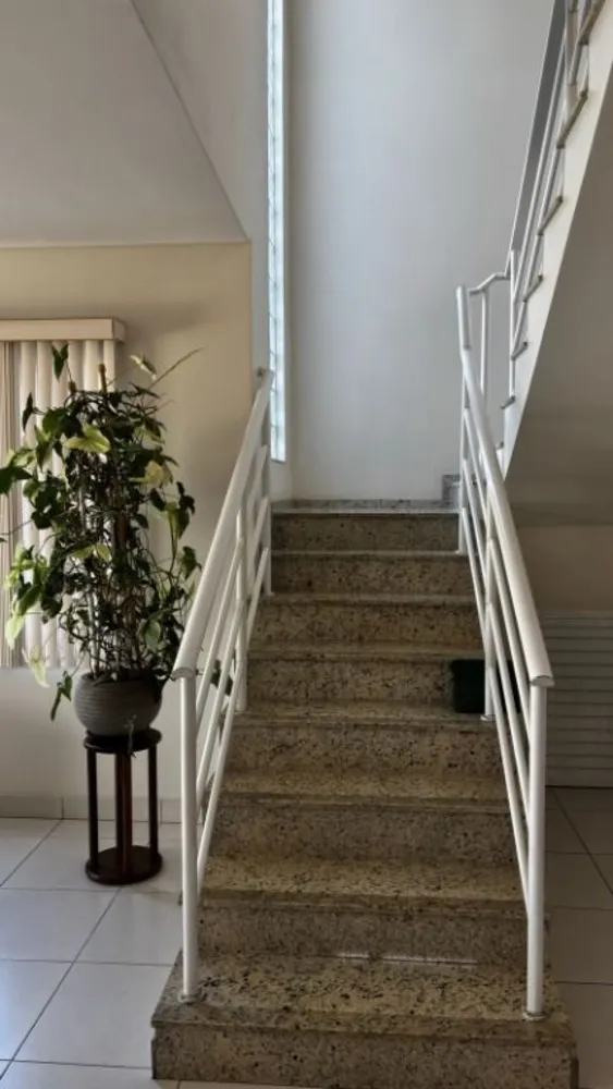 Casa, 5 quartos, 257 m² - Foto 1