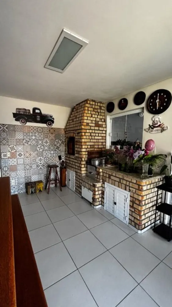 Casa, 5 quartos, 257 m² - Foto 3