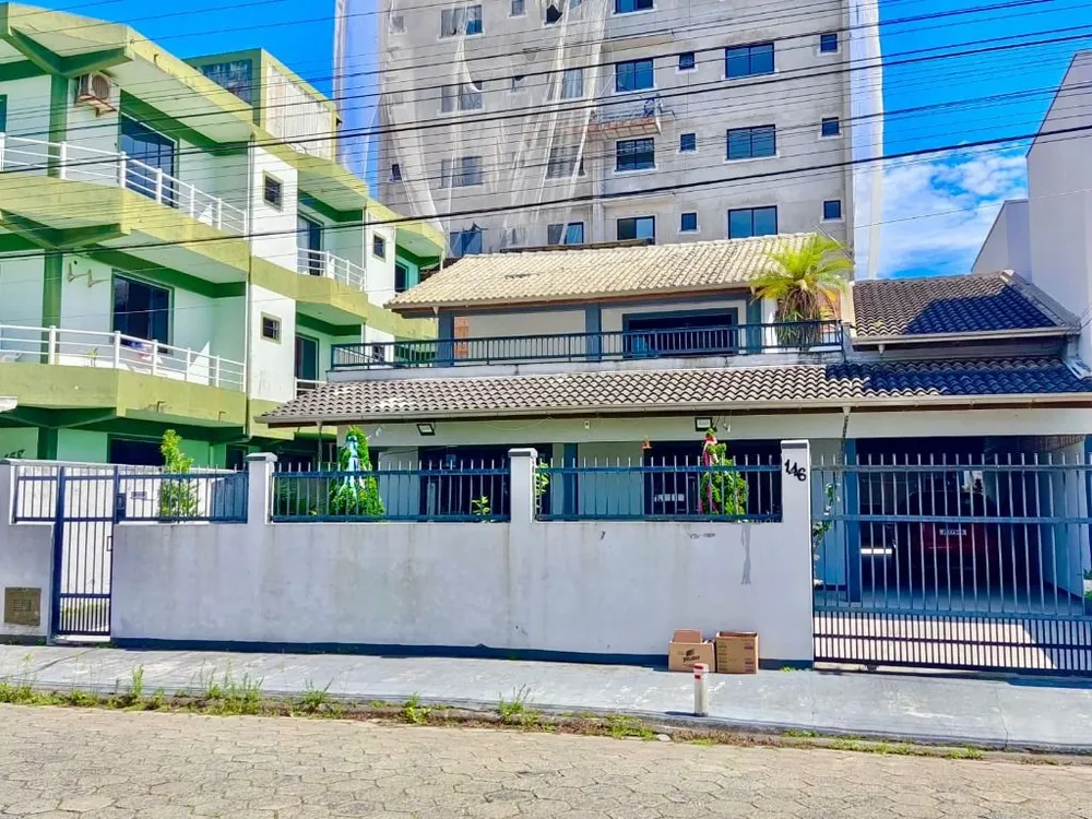 Casa, 3 quartos, 300 m² - Foto 1