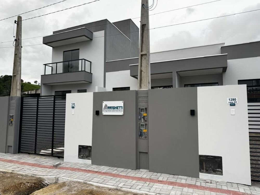 Casa à venda com 2 quartos, 62m² - Foto 2