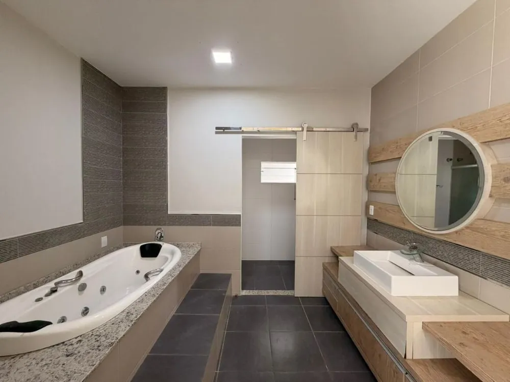 Casa, 4 quartos, 510 m² - Foto 1