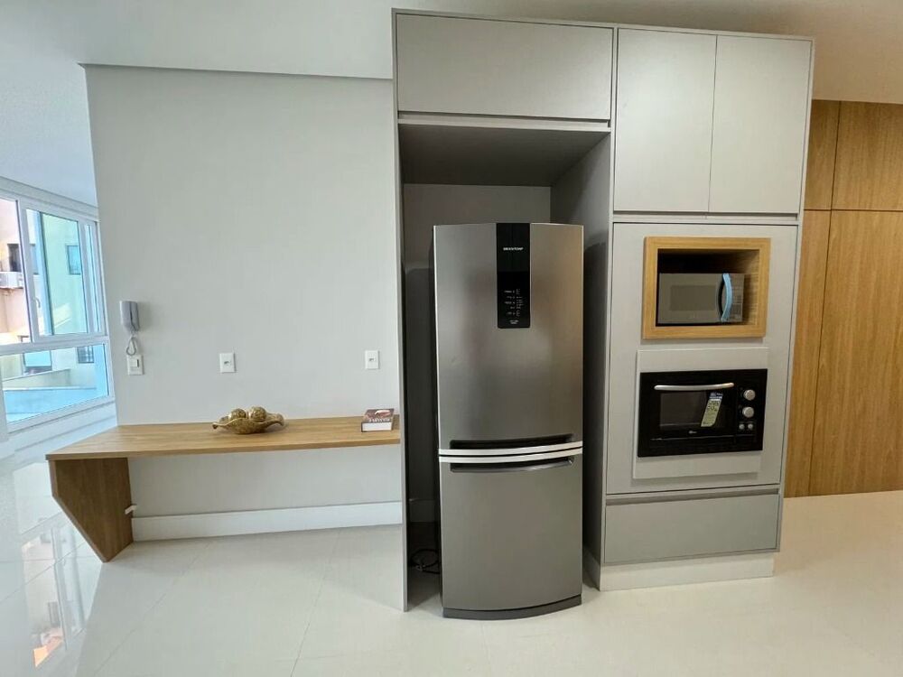 Apartamento à venda com 3 quartos, 188m² - Foto 1