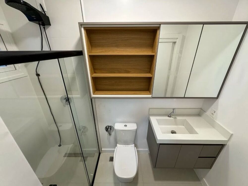 Apartamento à venda com 3 quartos, 188m² - Foto 2
