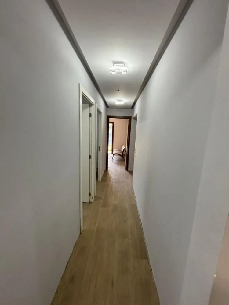 Casa, 4 quartos, 294 m² - Foto 2