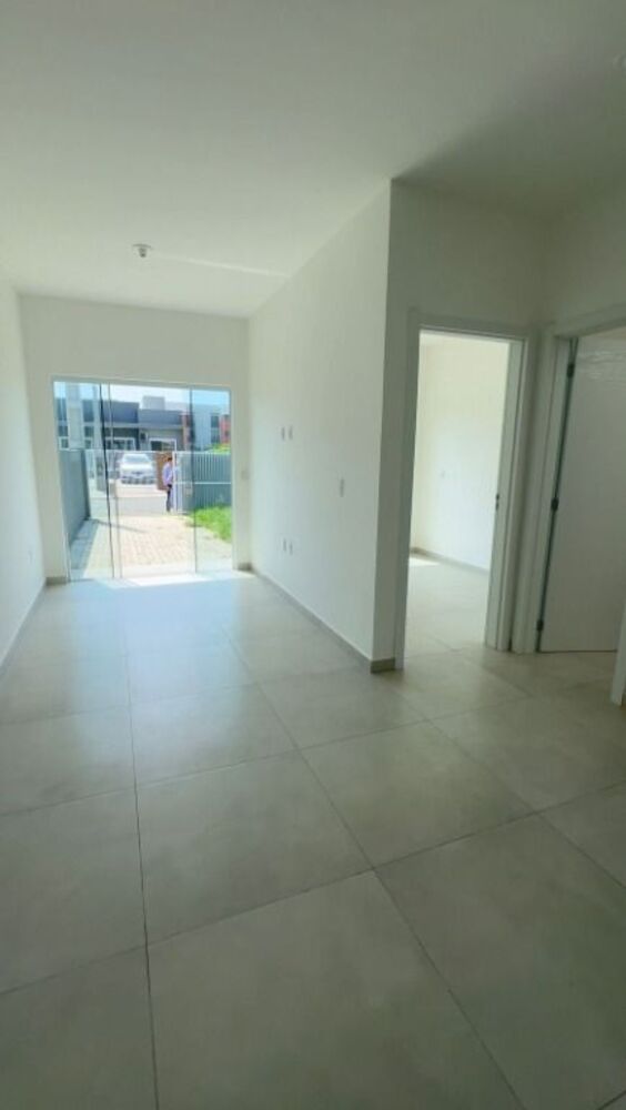 Casa à venda com 2 quartos, 65m² - Foto 3