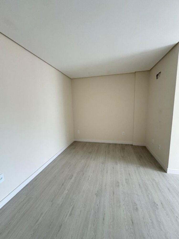 Apartamento à venda com 4 quartos, 157m² - Foto 4