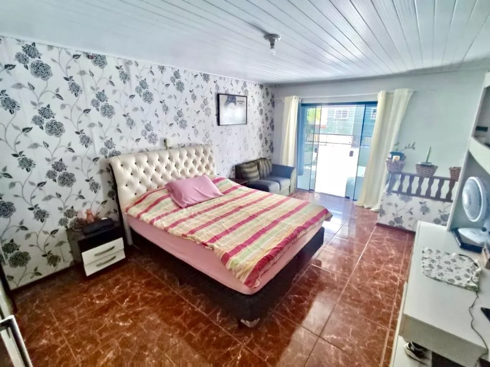 Casa à venda com 3 quartos, 300m² - Foto 6