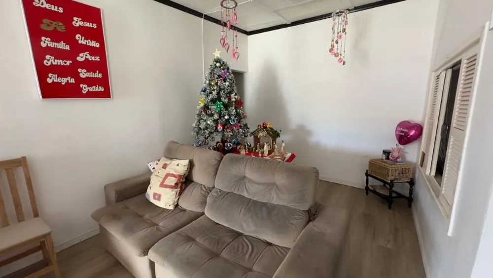 Casa, 3 quartos, 272 m² - Foto 1