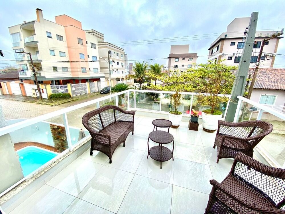 Casa, 3 quartos, 242 m² - Foto 3