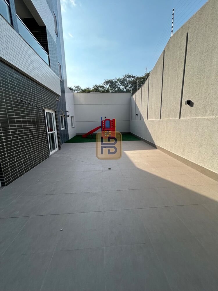 Apartamento à venda com 2 quartos, 65m² - Foto 4