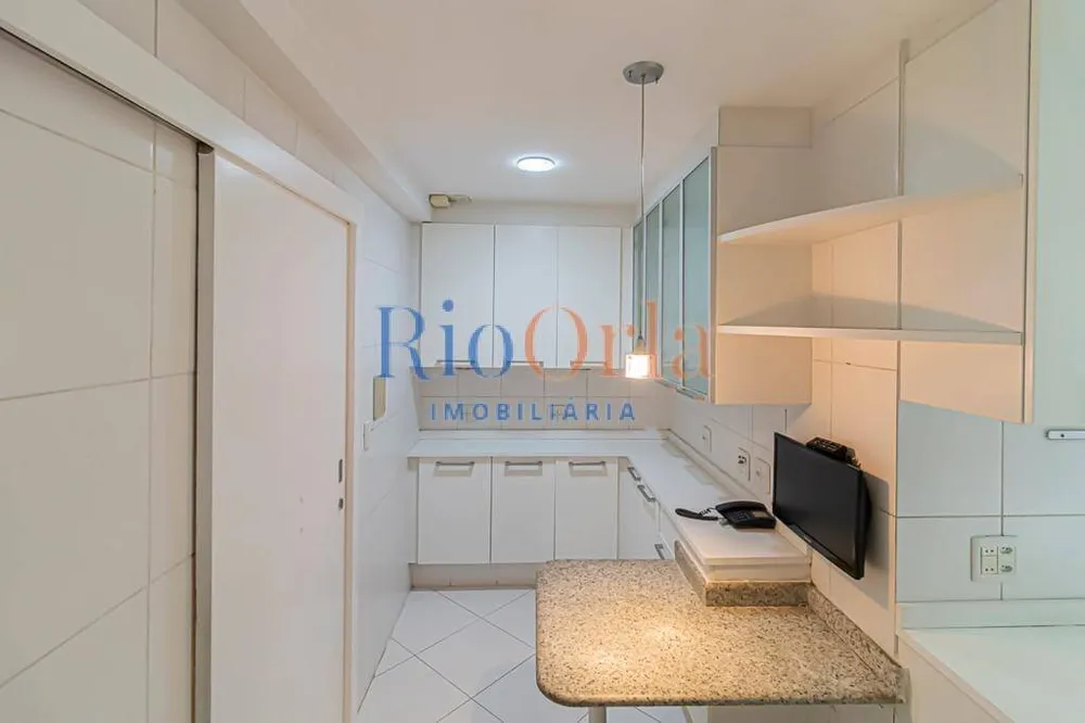 Apartamento, 3 quartos, 220 m² - Foto 2