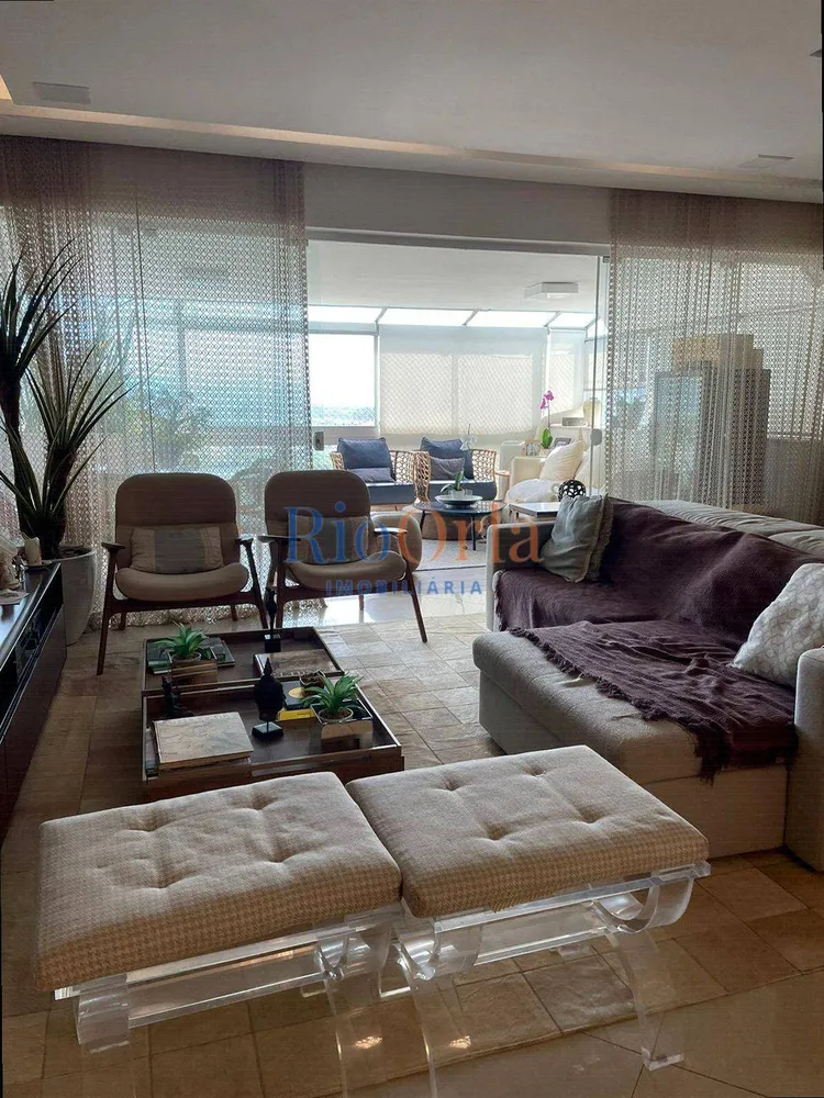 Apartamento, 3 quartos, 221 m² - Foto 2