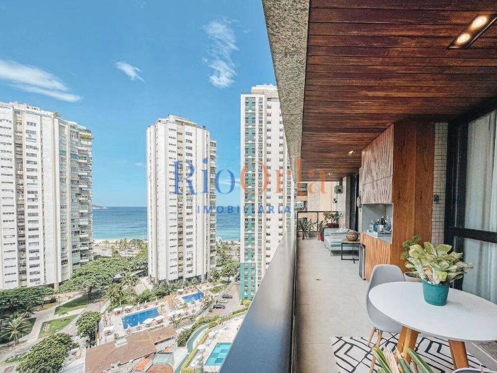 Apartamento à venda com 3 quartos, 147m² - Foto 1
