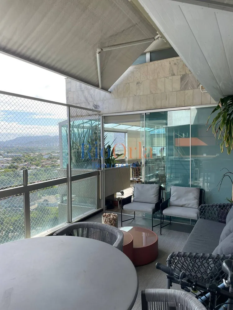 Apartamento, 3 quartos, 220 m² - Foto 2