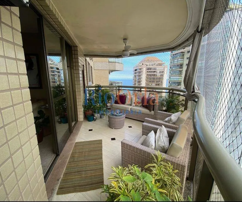 Apartamento, 3 quartos, 130 m² - Foto 1