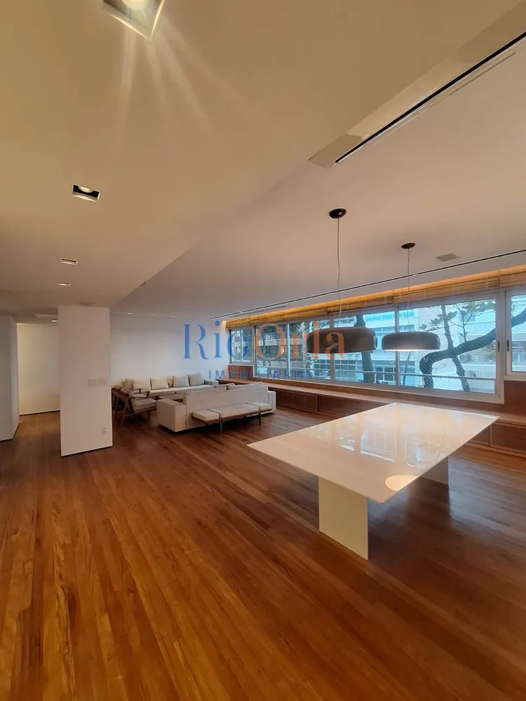 Apartamento, 3 quartos, 240 m² - Foto 3