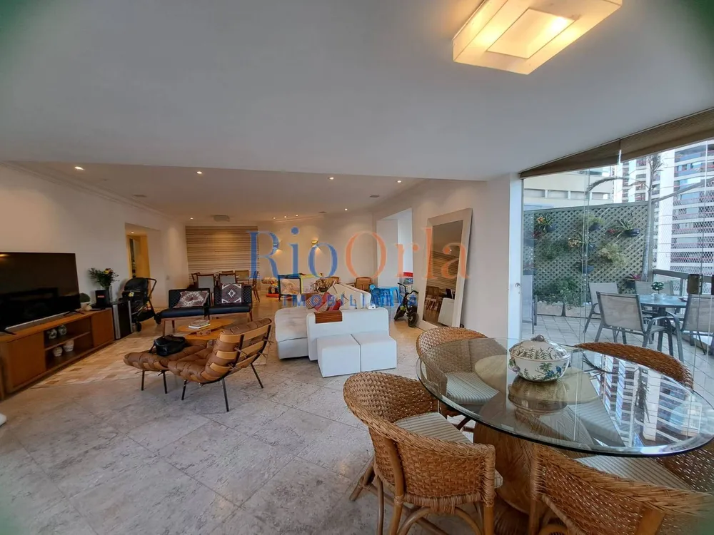 Apartamento, 3 quartos, 230 m² - Foto 3