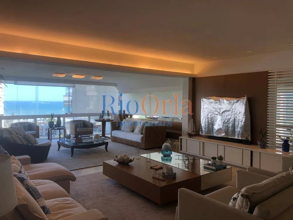 Apartamento, 3 quartos, 220 m² - Foto 1