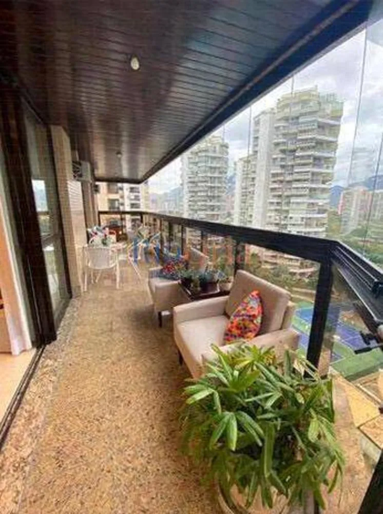Apartamento, 3 quartos, 160 m² - Foto 2