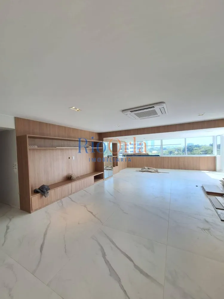 Apartamento, 3 quartos, 230 m² - Foto 1