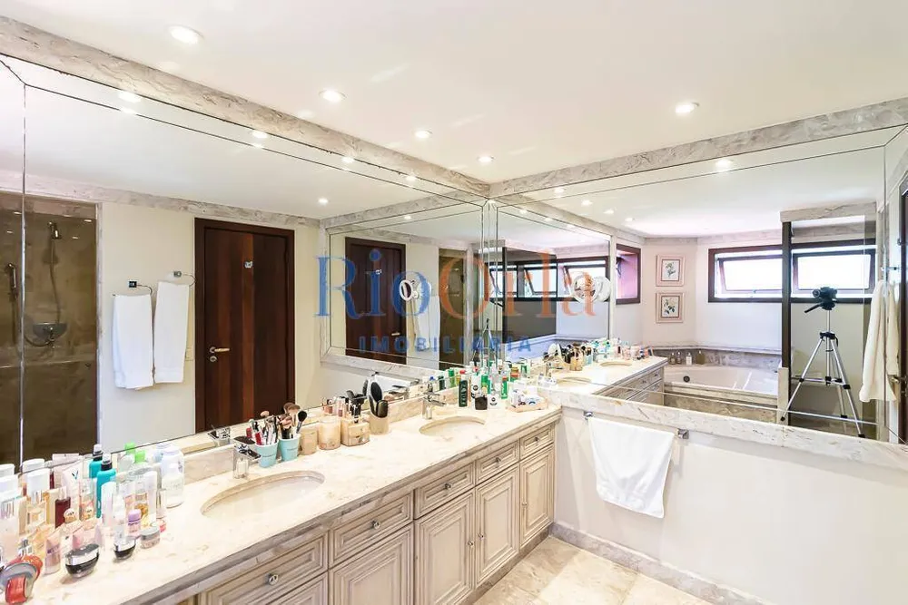 Casa, 4 quartos, 1099 m² - Foto 1