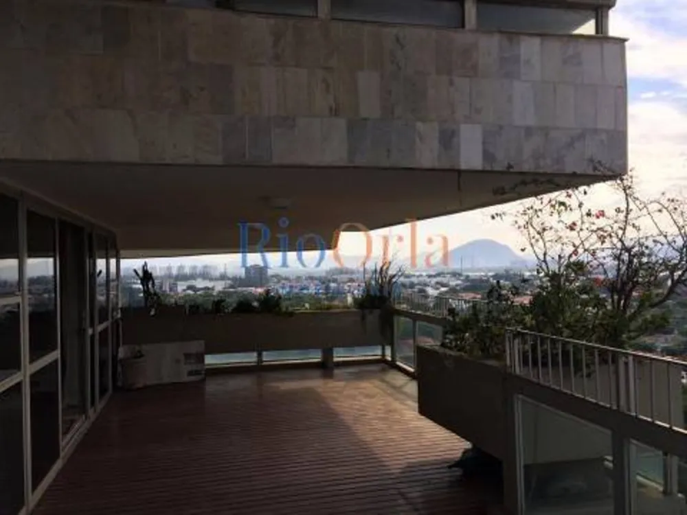 Apartamento, 3 quartos, 220 m² - Foto 1