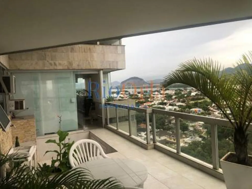 Apartamento, 3 quartos, 200 m² - Foto 1
