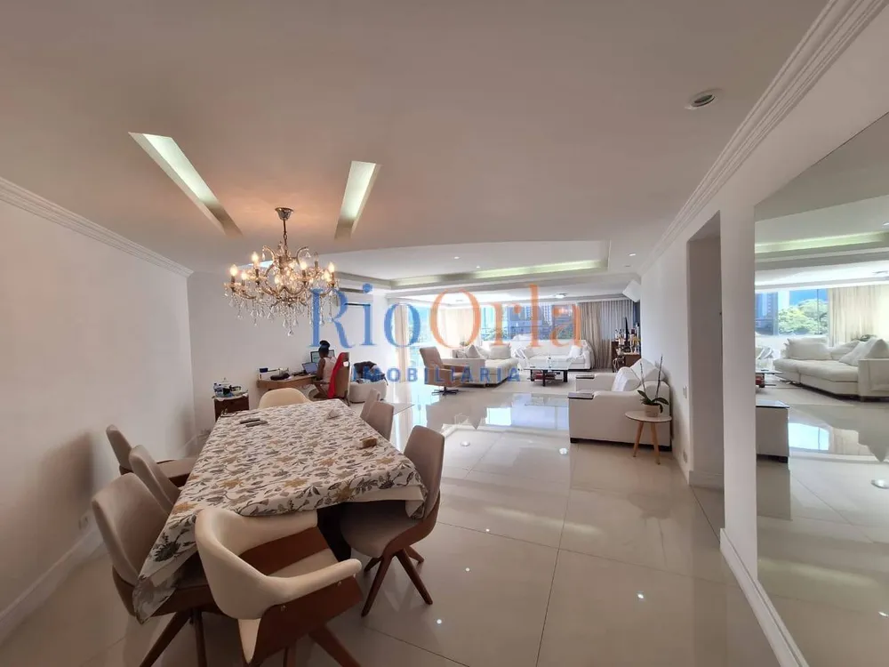 Apartamento, 3 quartos, 200 m² - Foto 1