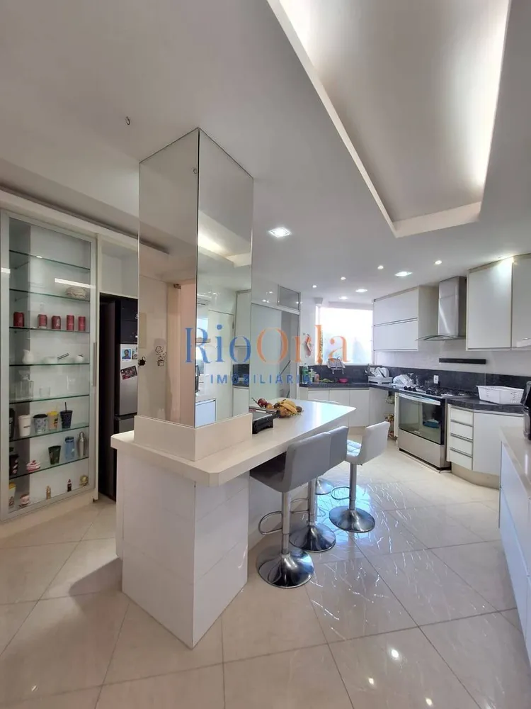 Apartamento, 3 quartos, 200 m² - Foto 1
