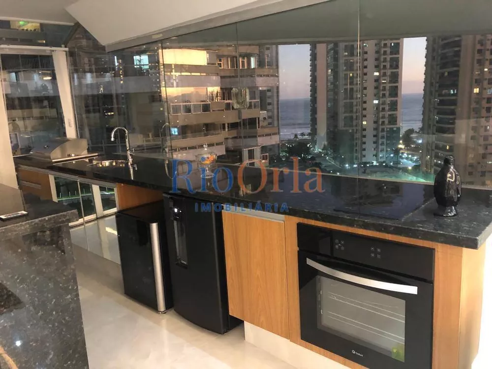 Apartamento à venda com 3 quartos, 230m² - Foto 1