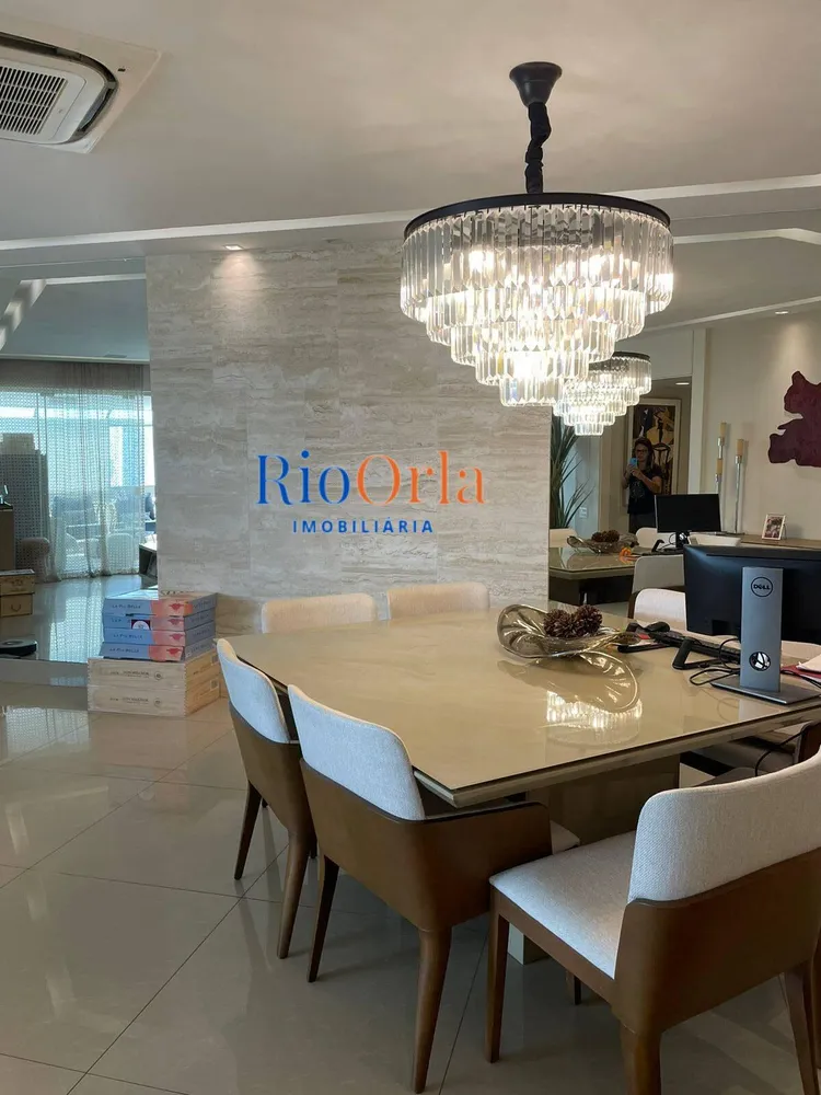 Apartamento, 3 quartos, 220 m² - Foto 2