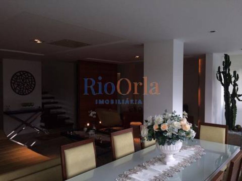 Cobertura, 3 quartos, 224 m² - Foto 3