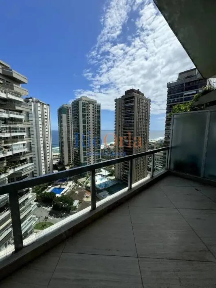 Apartamento, 3 quartos, 220 m² - Foto 1