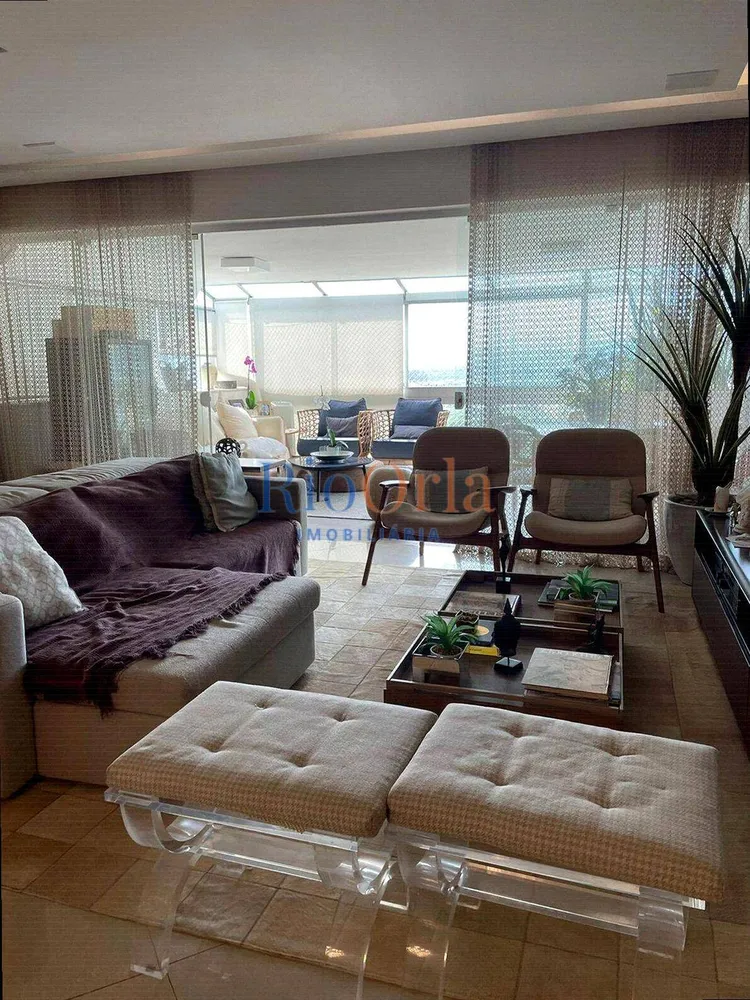 Apartamento, 3 quartos, 222 m² - Foto 2